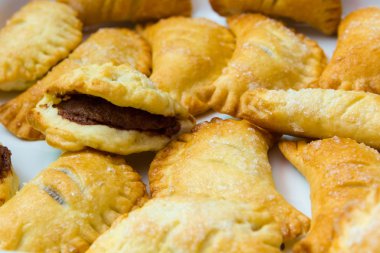 Çikolatalı puf böreği