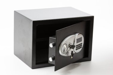 Açılan siyah metal kasa ile sayısal tuş takımı kilitli sistem bir