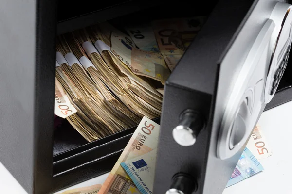 Açık kasa, nakit para, Euro