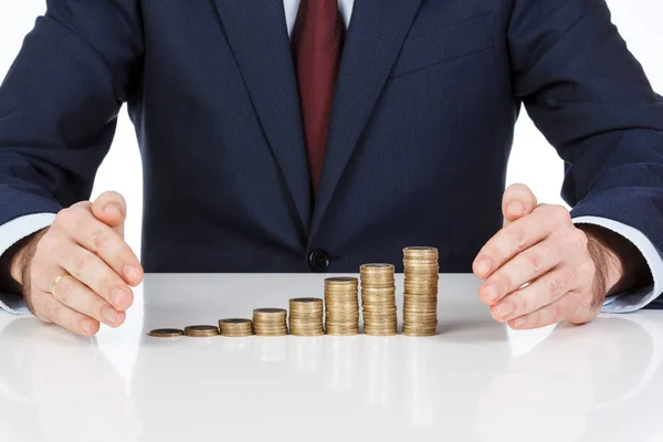 İşadamı el paralar Danışma, koruma.