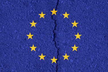 Avrupa Birliği bayrağı kırık duvarda arka plan doku.