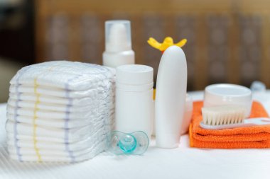 Yeni doğan bebek ihtiyaçları için aksesuarlar