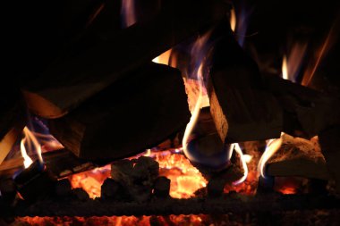 Sonra soğuk gün ateş