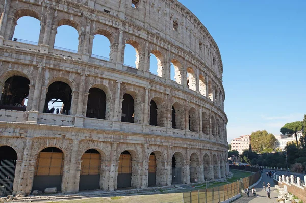 O Coliseu em Roma, Itália — Fotografia de Stock