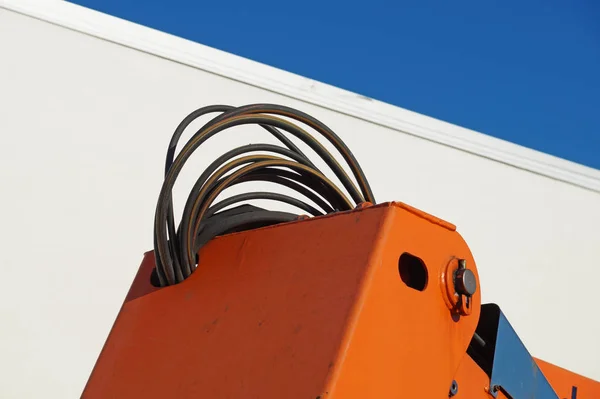 Conexiones hidráulicas mangueras de una maquinaria detalle industrial  , —  Fotos de Stock