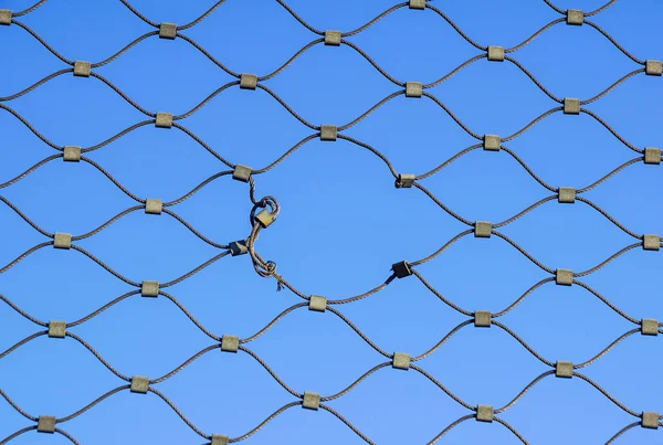 Metal tel çit koruma chainlink arka plan — Stok fotoğraf