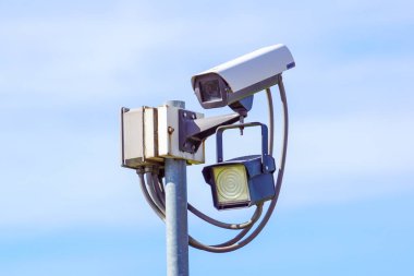 Güvenlik kamerası trafiğin hareketini tespit etti.