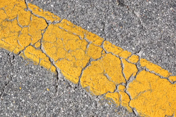 asfalt yol doku sarı çizgili