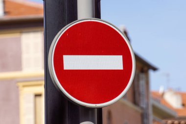 Kırmızı ve beyaz İngiliz giriş yol yok kayıt