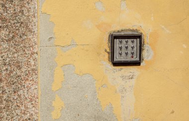 tuş takımı, sayılar ve tuş sembolü üzerinde sayısal klavye üzerinde duvar