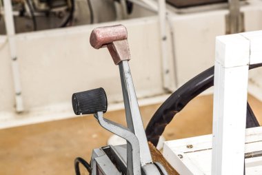 Tekne kontrol donanımları gibi tekerlek, hızlandırıcı.