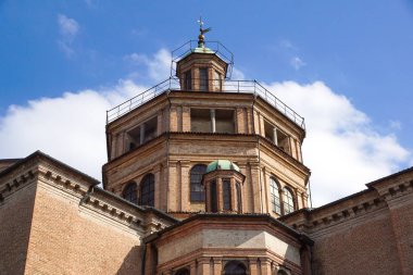 Trajan'ın Forum ikiz kiliseler güzel Rönesans ve Barok kubbe Roma'nın tarihi merkezi .