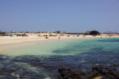 Meşhur plajında Playa de Jandia - Playa de Sotavento - Playa Lagoon Kanarya Adası Fuerteventura, İspanya görüntüleyin. Bu plaj Rüzgar Sörfü için dünyanın en iyi plajlarından ait olduğu