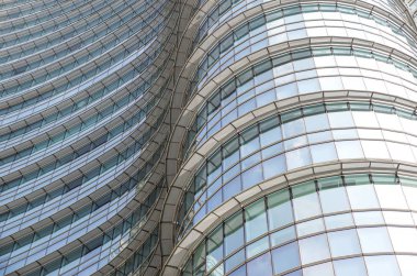 Modern mavi cam duvar ofis binası .