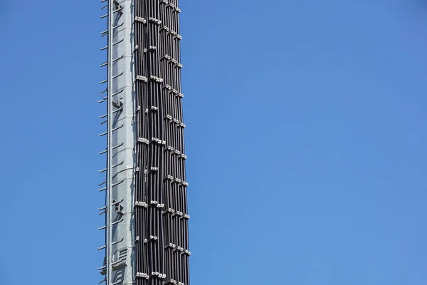 Industriële Toren Trappen Tegen Blauwe Hemel — Stockfoto