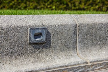 hasar Spot açık geçit kaldırım yol küçük duvara