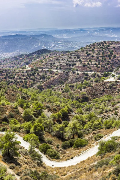 Dağ toprak yol cilvesi