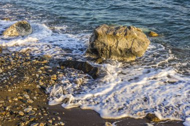 Deniz köpüğü sörf