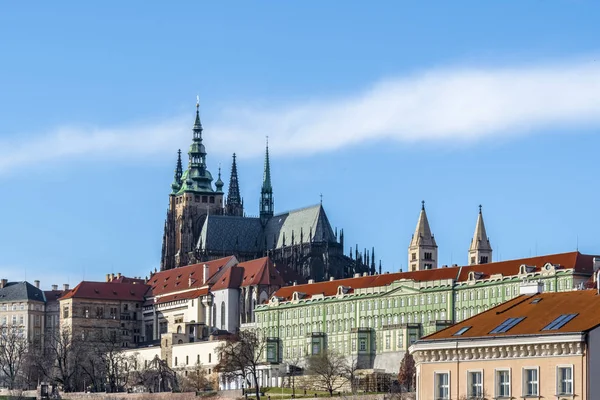 Veits Kathedrale Dominiert Die Prager Altstadt — Stockfoto
