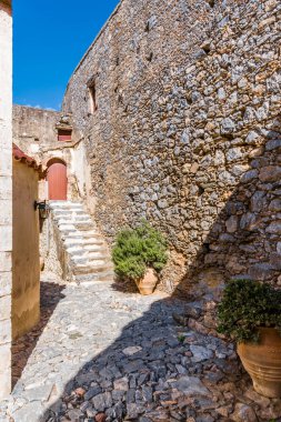 Batan güneşin son ışınları Girit 'in batı ucundaki Balos Yarımadasını aydınlatıyor..