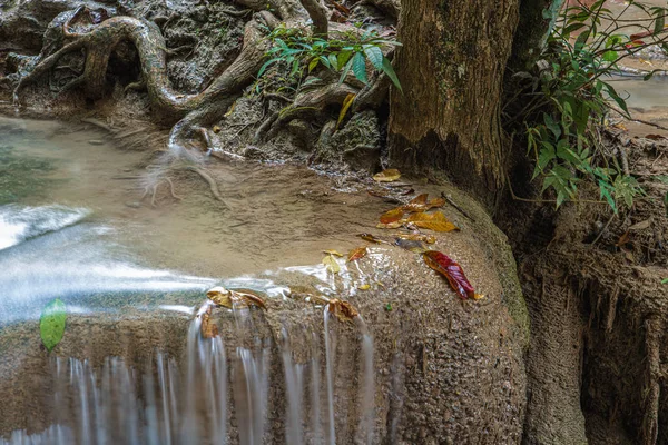 Fluxos Frescos Cachoeira Montanha Erawan Província Kanchanaburi Oeste Tailândia — Fotografia de Stock