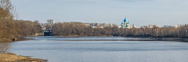 Início Primavera Fundo Rio Moscou Depois Uma Quebra Gelo — Fotografia de Stock