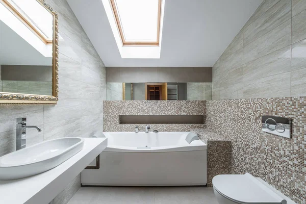 Loft daire lüks banyoda iç