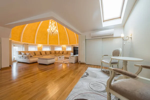 Interior of a luxury dome apartment villa, living room, domed ce — Stock Photo, Image