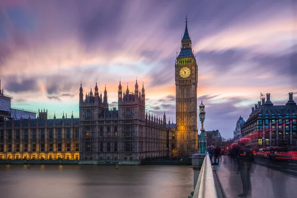 London, England - The Big Ben and the Houses of Parliament at du — Stock Photo, Image