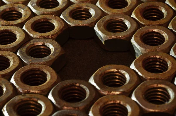 Paslı fındık yığını closeup