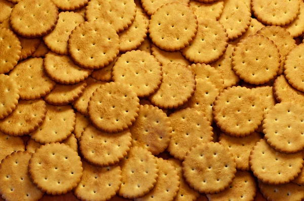 Klassieke ronde gezouten crackers — Stockfoto