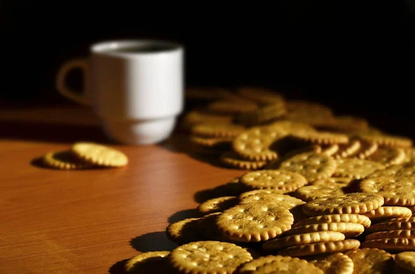 Background Image Small White Cup Coffee Classic Salty Cracker Brown — Stock Photo, Image