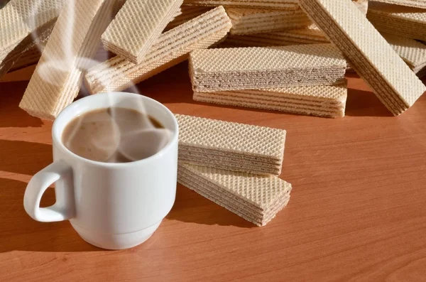 Coffee cup and waffels — Stock Photo, Image