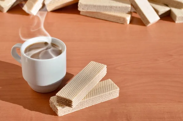 Coffee cup and waffels — Stock Photo, Image