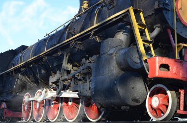 Antik siyah retro-trende parça. Sovyetler Birliği'nin endüstriyel başarıları bir anıt