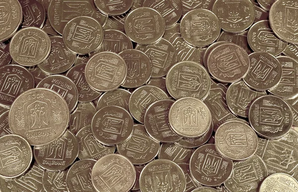 Een stapel van munten Oekraïens — Stockfoto