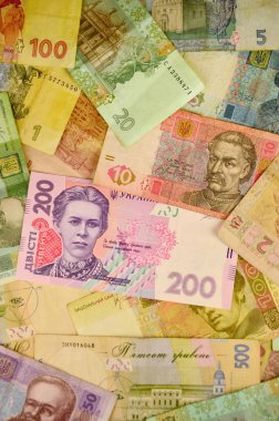 Birçok Ukraynalı para faturaları çeşitli mezheplerin ve renkler. Tarihi ve kültürel figürler ve tarihsel kurumların portreleri ile Ukrayna banknotlar. Modern Ukrayna para - hryvnia. En düşük UAH
