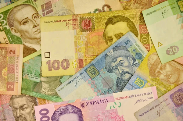 Wielu Ukraińskich Pieniądze Rachunki Różnych Wyznań Kolory Ukraiński Banknotów Portrety — Zdjęcie stockowe