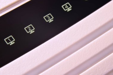 Internet yönlendiricisi Led closeup gösteren bağlantı durumu ışıklar. Yayan diyot üzerindeki beyaz plastik Internet Kablosuz kablo modem kablosuz