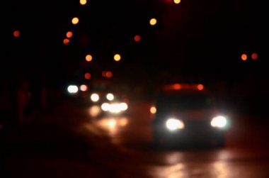 Sanatsal stil - ufuk kentsel soyut doku, şehir ışıkları gece, vintage veya retro renk tonu, sokakta arabadan bokeh ile arka plan bulanık