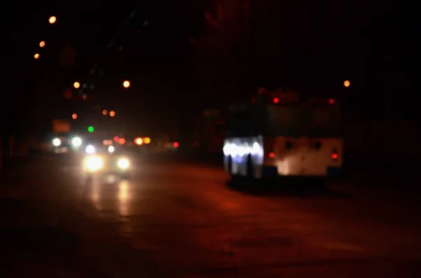 Blurred Defocused Lights Traffic Wet Rainy City Road Night Commuting — Stok Foto