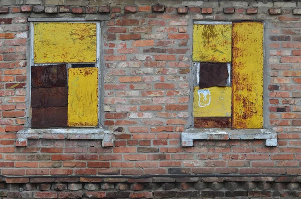 Textuur Van Oude Aangehouden Windows Beschadigd Bakstenen Muur Muur Van — Stockfoto