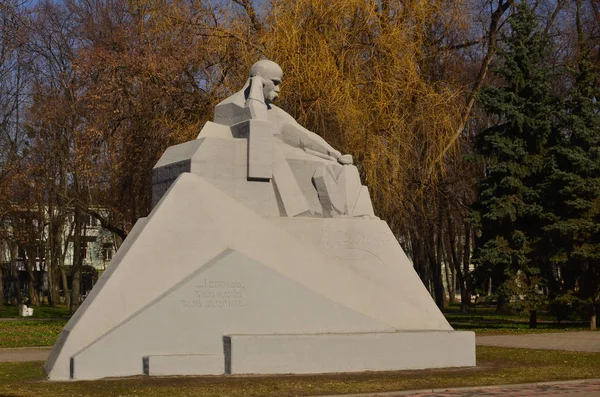 Poltava Ucrania Abril 2017 Monumento Escritor Artista Ucraniano Taras Shevchenko — Foto de Stock