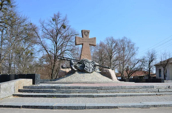 Denkmal für die ukrainischen Kosaken, die in der Poltawa starben — Stockfoto