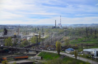Yatay bir kuş bakışı Kharkov şehirden bir sanayi bölgesinin. Bir sürü işçi fabrikaları ve demiryolu Chervonozavodsky bölgesinin yakınında Sirketler