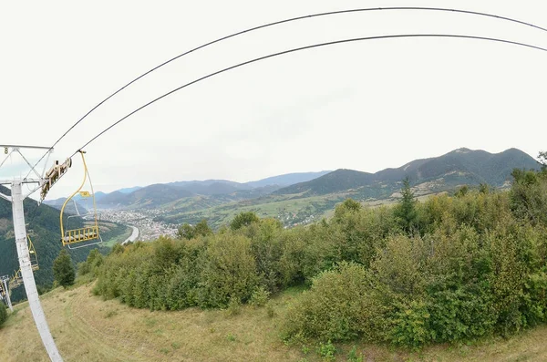Makovitsa 山一山的缆索车系统 — 图库照片