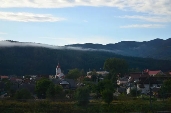 Immeuble Est Face Une Épaisse Couche Brouillard Vivre Dans Une — Photo