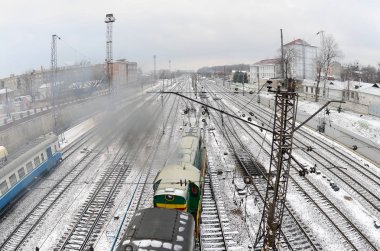 Güney Demiryolu İstasyonu demiryolu, Kharkiv yatay izler. Sanatsal bozulma ile balıkgözü fotoğraf