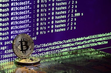 Cryptocurrency madencilik Gpus kullanarak dijital süreç. Bitcoins ve video kartına bir çalışma ekranı ve araştırma ekran