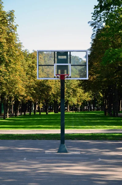 Leerer Straßenbasketballplatz Für Konzepte Wie Sport Und Bewegung Und Gesunden — Stockfoto